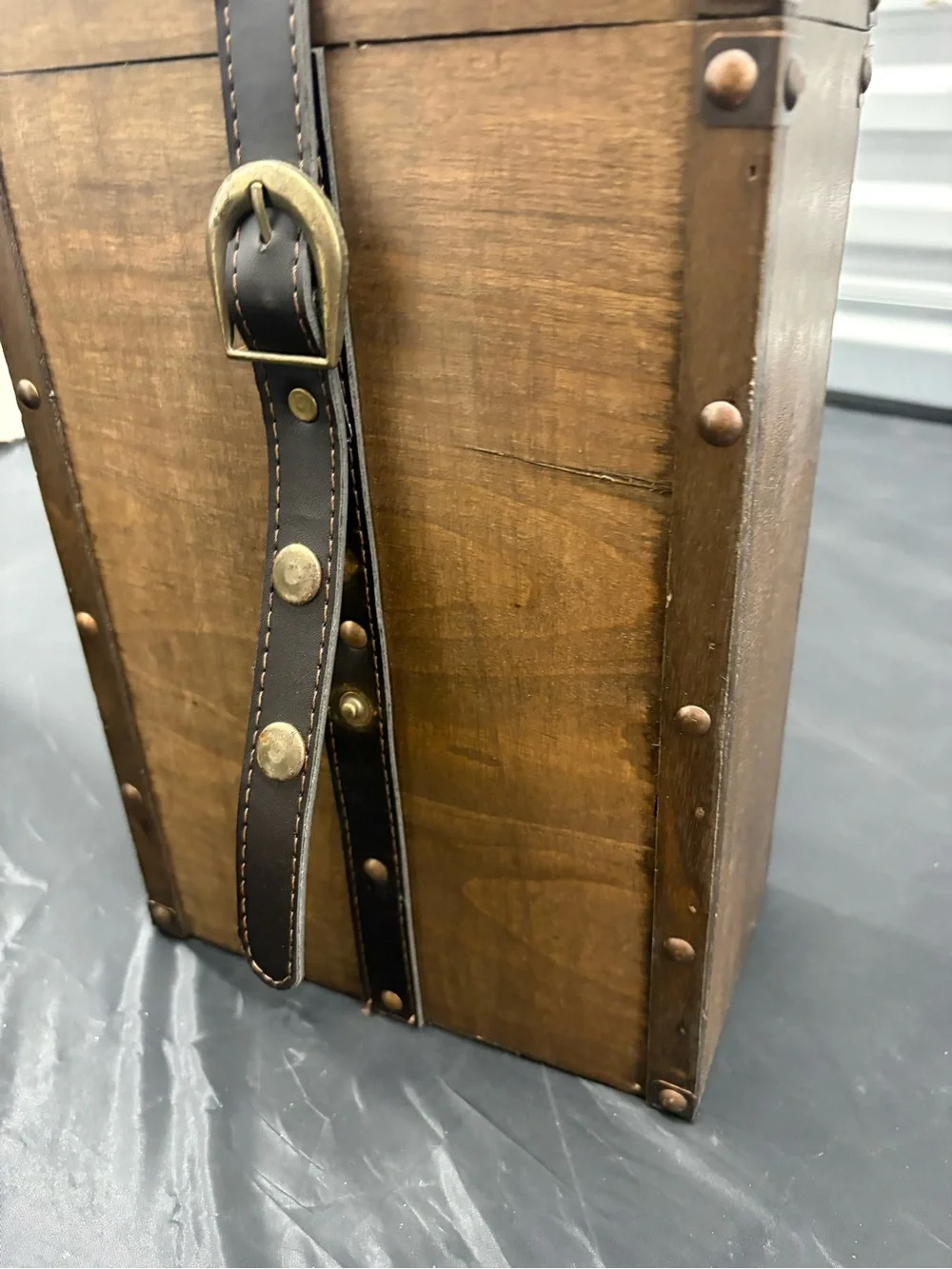 Wooden Vintage Trunk Wine Box Dark Belt Strap